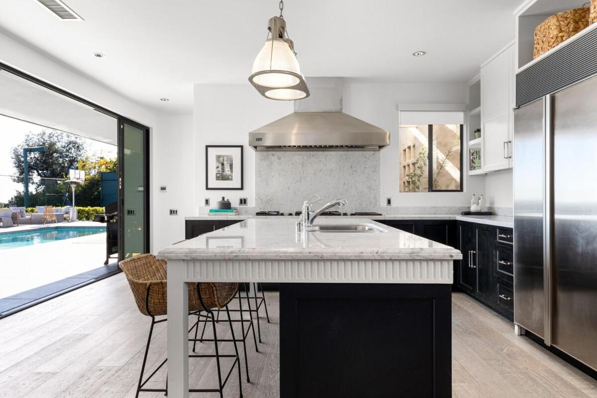 Mid Century Modern In Trousdale With Tennis Los Ángeles
